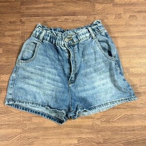 URBAN OUTFITTERS STRETCHY WAIST BAND JEAN SHORTS SIZE SMALL